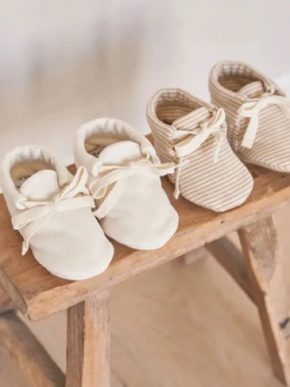 NWT QUINCY MAE 100% organic cotton baby booties shell 3-6 months